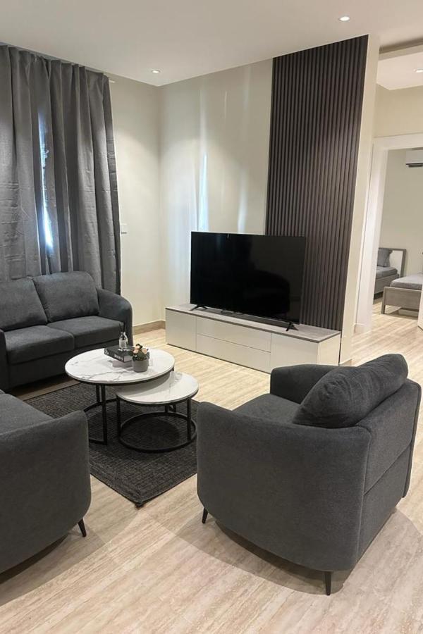 Apartment فاخرة بثلاث غرف نوم مع موقف خاص ودخول ذكي -a3 *